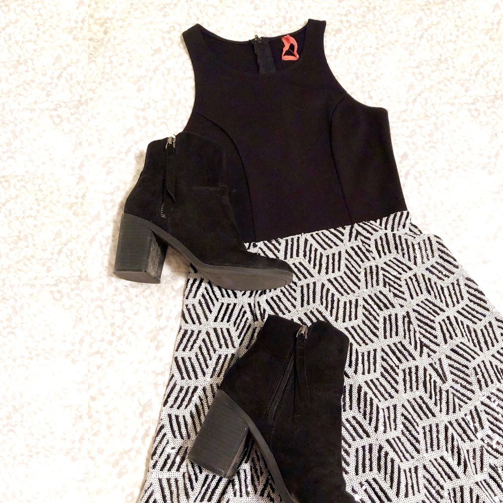 Black and White Sequin Geometric Dress - SIZE 2